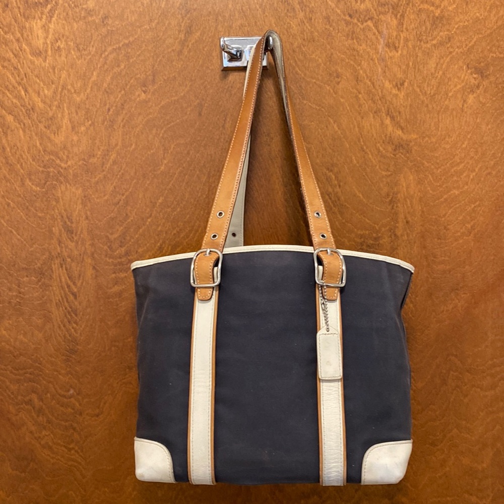 Coach  leather shoulder bag